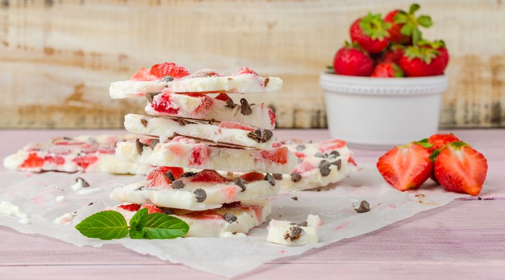 Christmas yoghurt bark | Monash FODMAP - Monash Fodmap