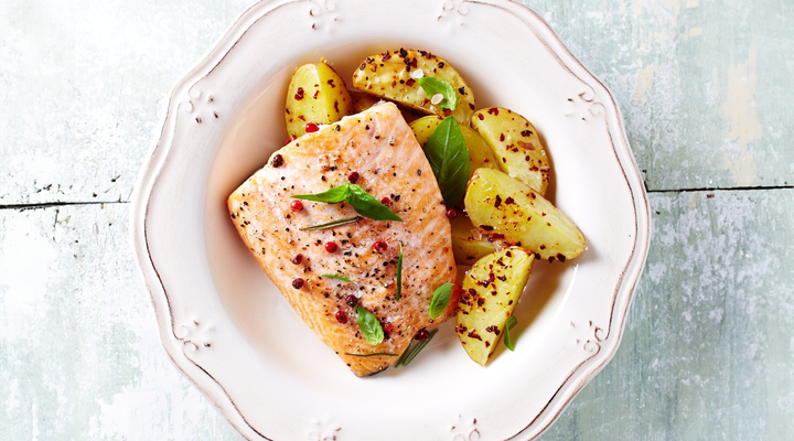 Atlantic Salmon with Thick Cut Potato Chips - Monash Fodmap