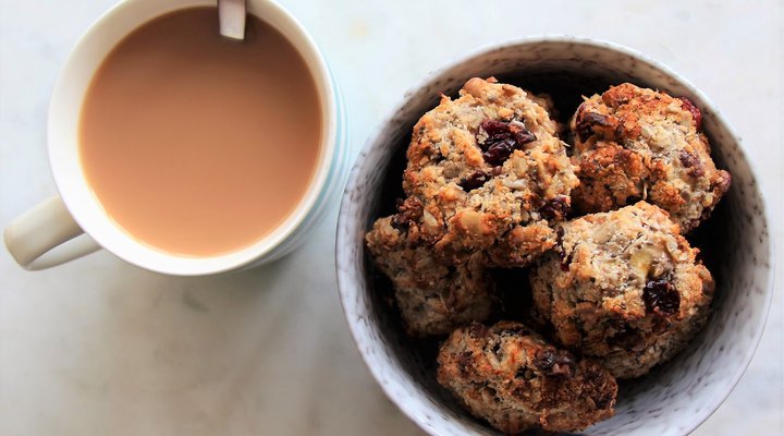 Banana, Hazelnut &amp; Seed Biscuits-image